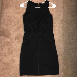 Black bodycon dress